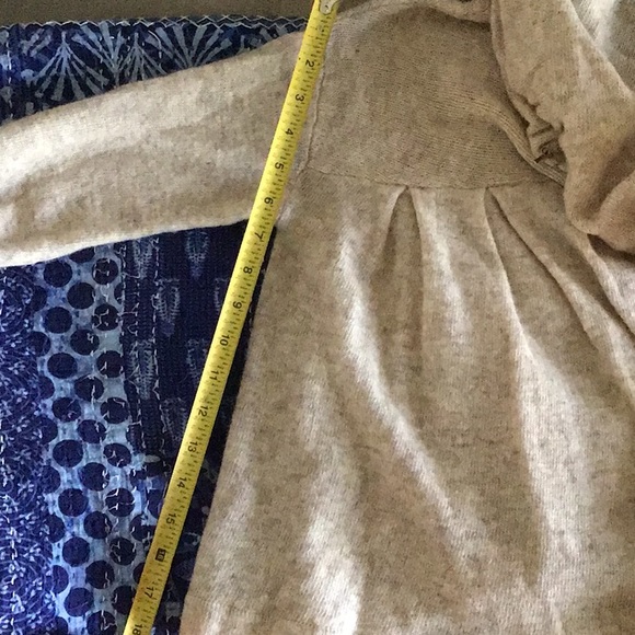 Cutest hooded Free People sweater - Picture 4 of 4